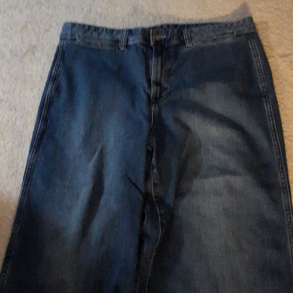 Jeans - Picture 9 of 10